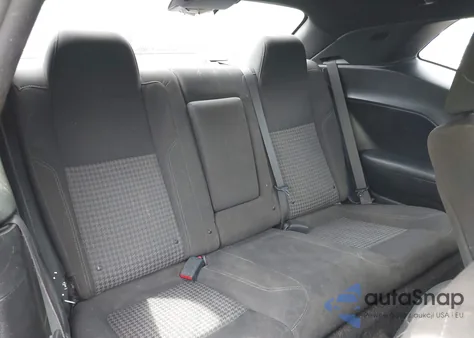 2020 Dodge Challenger Sxt Awd z USA, uszkodzony, nr VIN 2C3CDZGG3LH152691